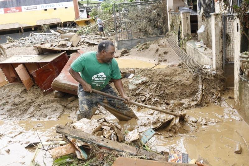 Sobe para 7 o número de mortos em decorrência das fortes chuvas em Iconha, no ES