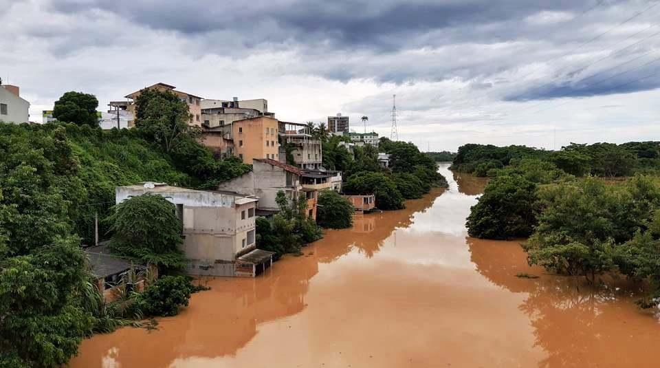 Nível do Rio Doce deve começar a cair nesta quarta-feira (29)