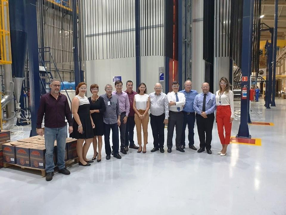 Equipe do PEIEX-ES visita empresa capixaba com potencial exportador