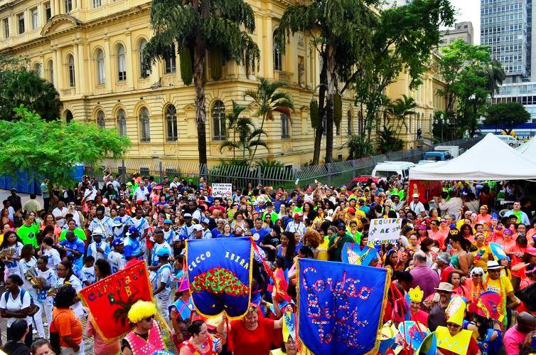 Saiba os cuidados que o folião deve ter no carnaval