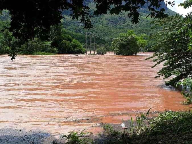 Rio Doce atinge o nível de 508 cm e com tendência é aumentar nas próximas horas, em Colatina