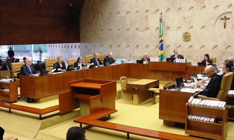 Supremo mantém lei que proíbe apoio de filiados a novos partidos