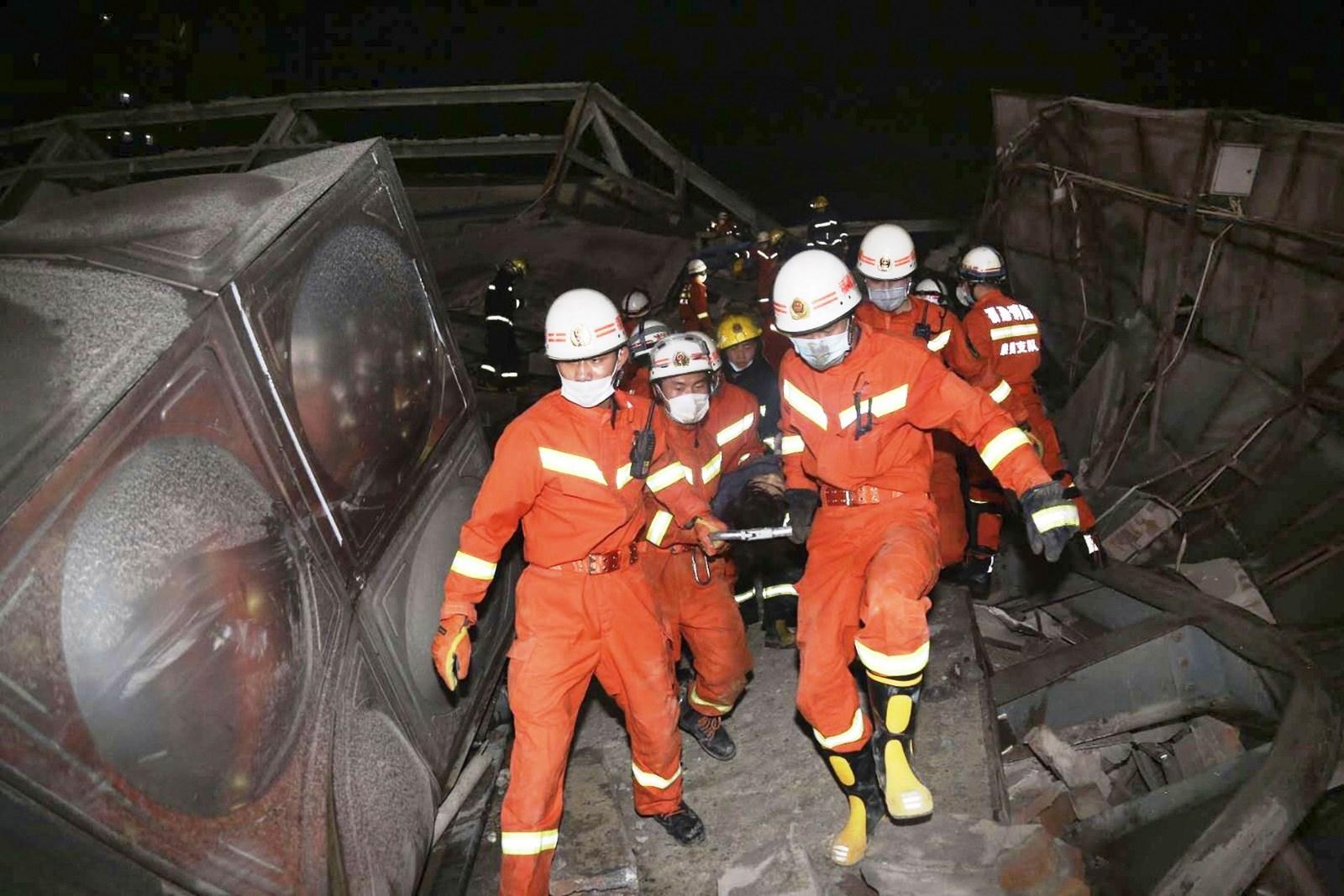 Hotel desaba na China com 70 pessoas em quarentena por coronavírus