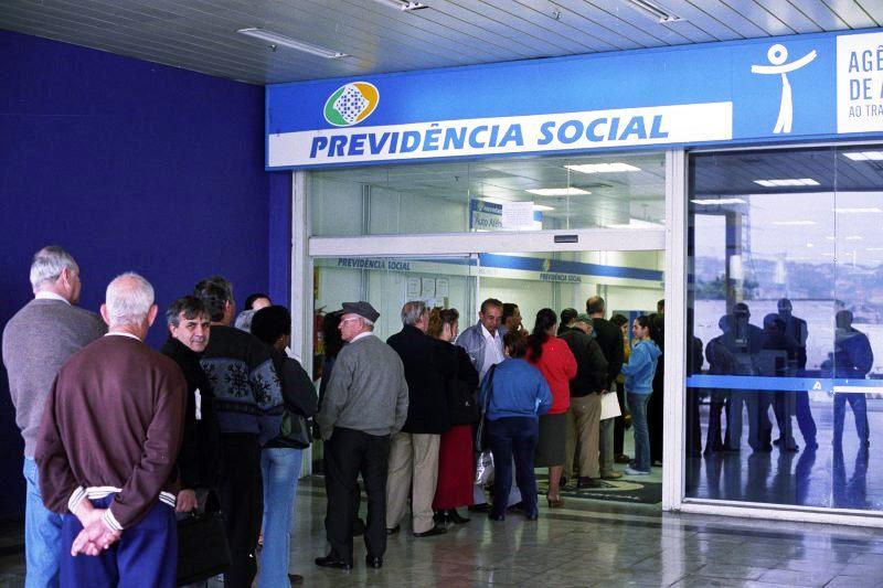 Antecipação do 13º do INSS pode ajudar aposentado em prevenção