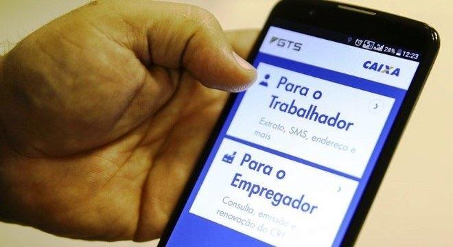 Caixa divulga calendário para pagar auxílio de R$ 600 nesta segunda (6)