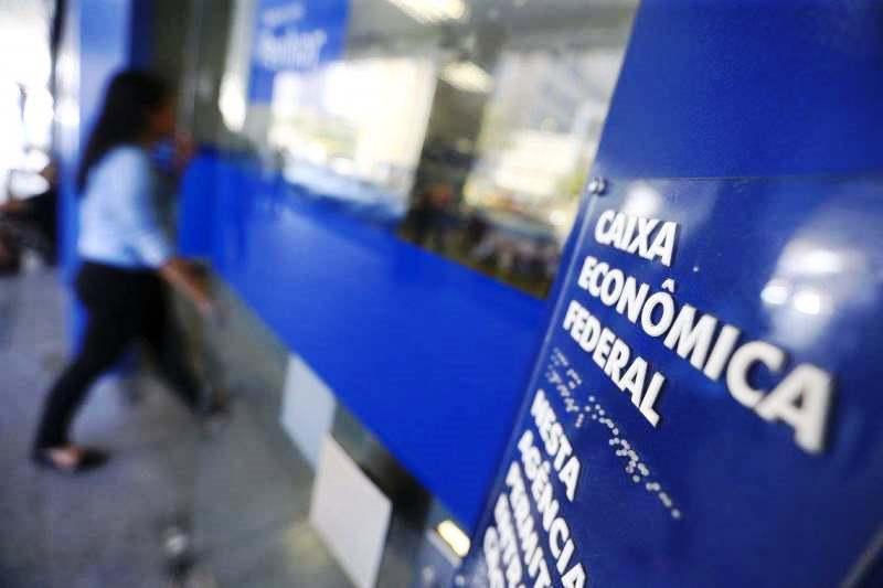 Mães com direito a auxílio poderão receber R$ 1.2 mil a partir da próxima terça-feira (14)