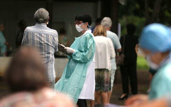 China inicia teste clínico de duas vacinas em humanos