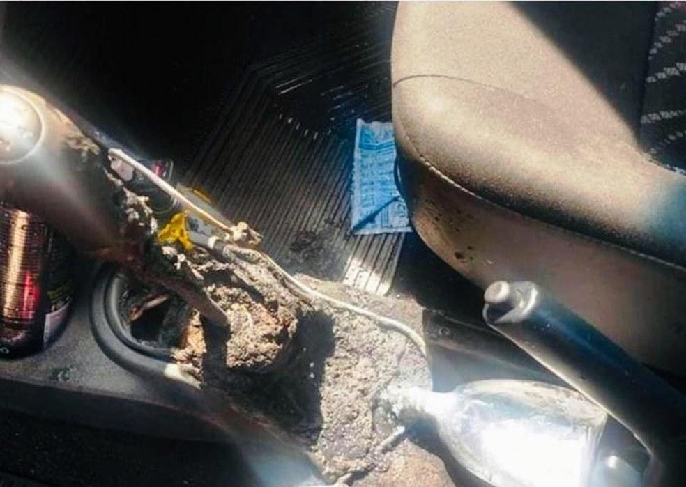 Esquecer álcool no carro tem risco real de combustão