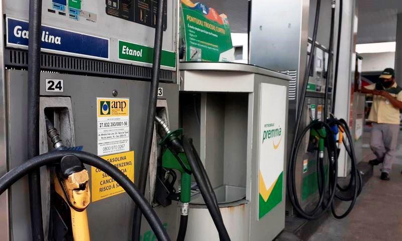 Gasolina vai subir 12% nas refinarias, informa Petrobras