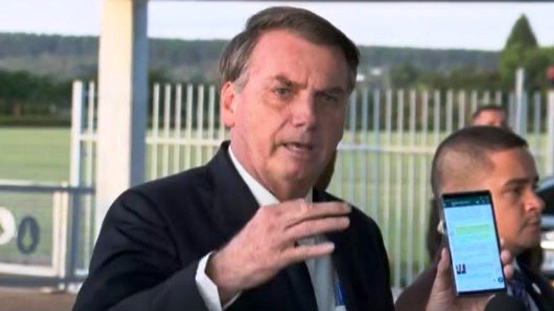 Bolsonaro teria dito em vídeo que troca na PF é para proteger família e aliados