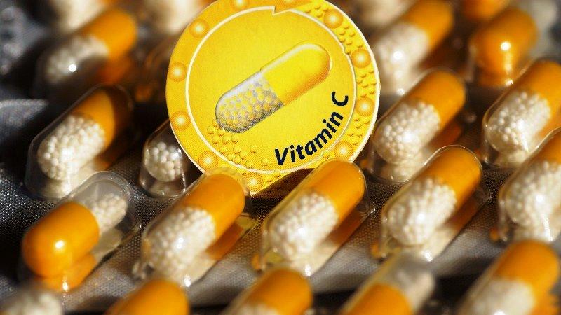 Vitamina C protege contra a Covid-19? Saiba o que é mito ou verdade