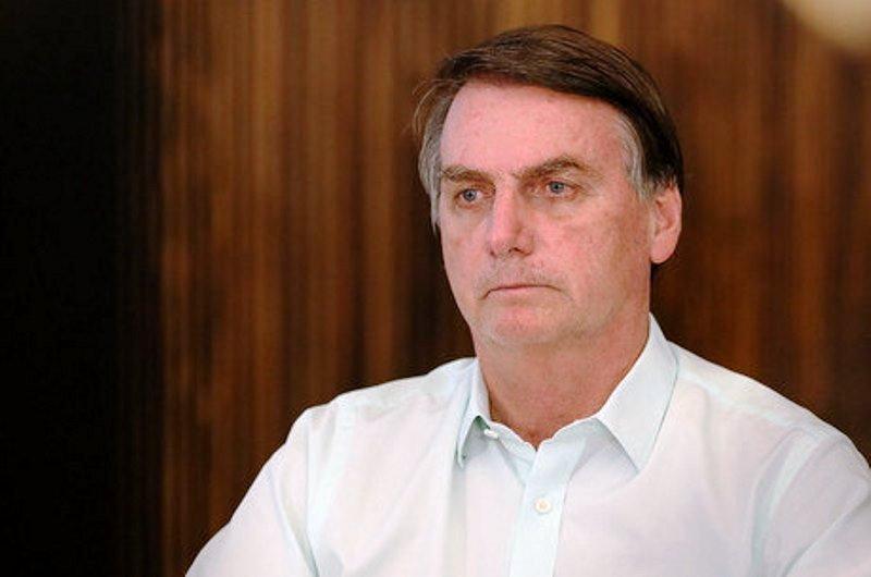 Todos os ministros têm que estar afinados comigo, diz Bolsonaro