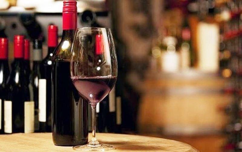 Consumo de vinho triplica e impulsiona marcas nacionais durante a crise