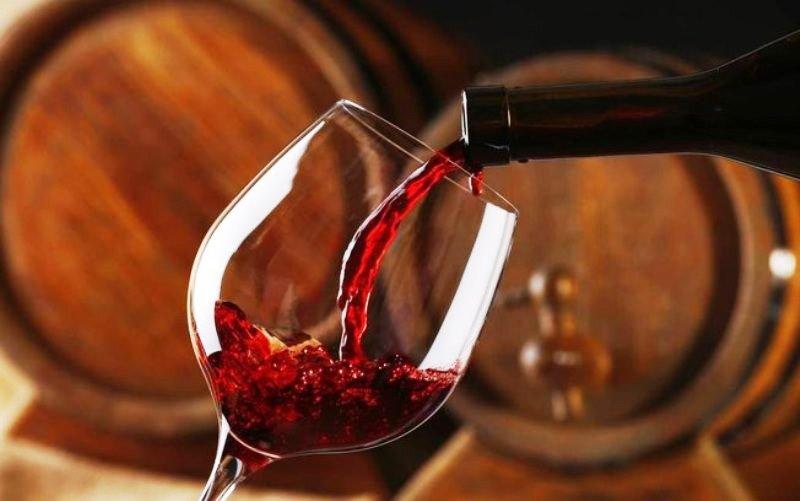 Consumo de vinho triplica e impulsiona marcas nacionais durante a crise