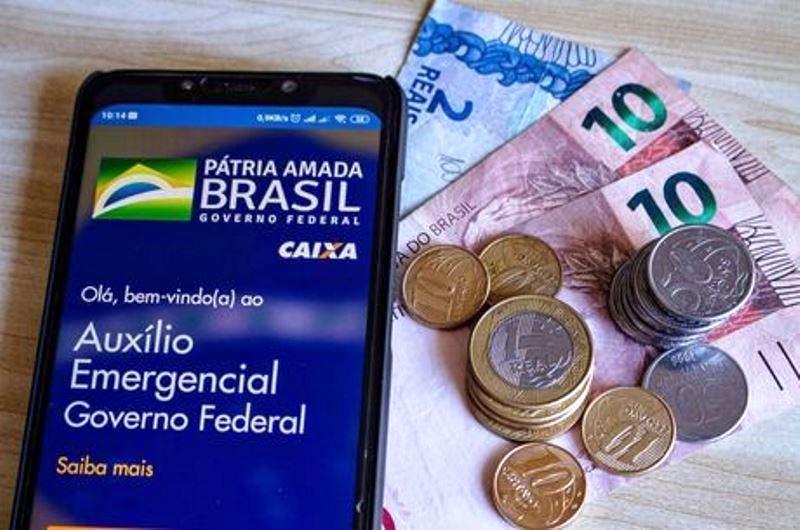 Nascidos em outubro podem sacar a 2ª parcela do auxílio de R$ 600