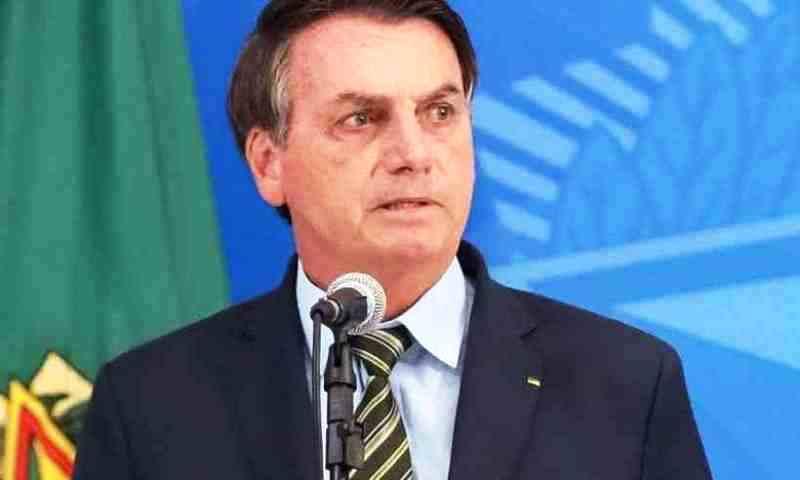 Bolsonaro recomenda 'invasão' a hospitais públicos: “Arranja um jeito de entrar e filmar”