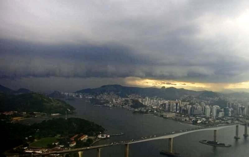 Defesa Civil emite alerta de chuva forte com risco de deslizamentos para o Espírito Santo