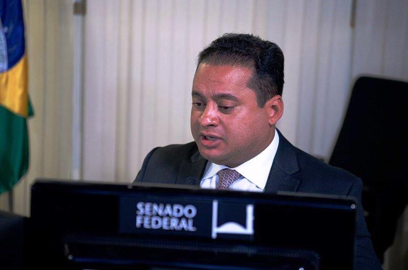 Senador do PDT relatará proposta para adiar as eleições municipais