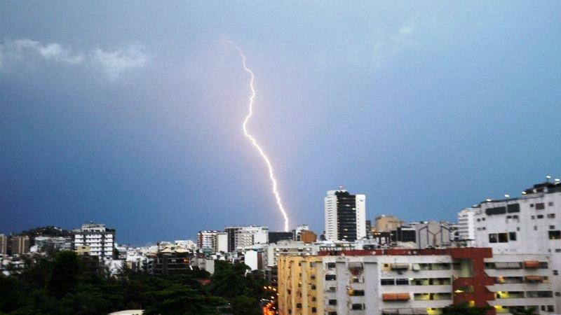 Maior raio do mundo, com 709 km, é registrado no Brasil