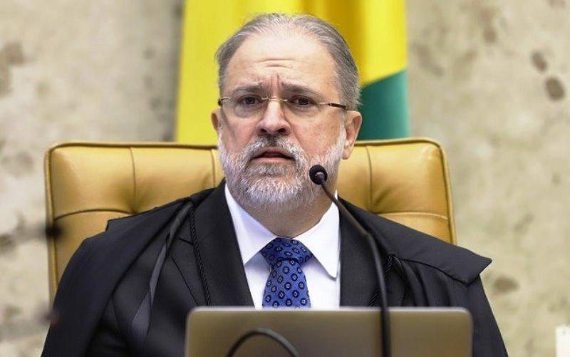 Grupo da Lava-Jato na PGR pede demissão coletiva por discordar de gestão Aras