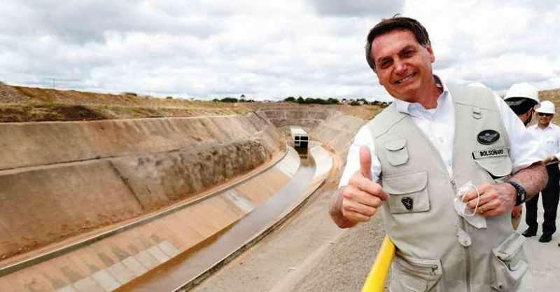 Bolsonaro muda e aposta em postura moderada