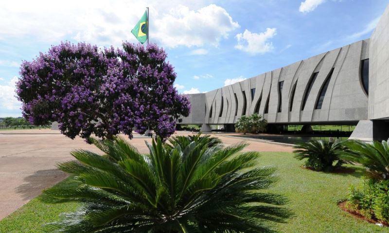 Tempo de trabalho infantil vale para aposentadoria, decide STJ