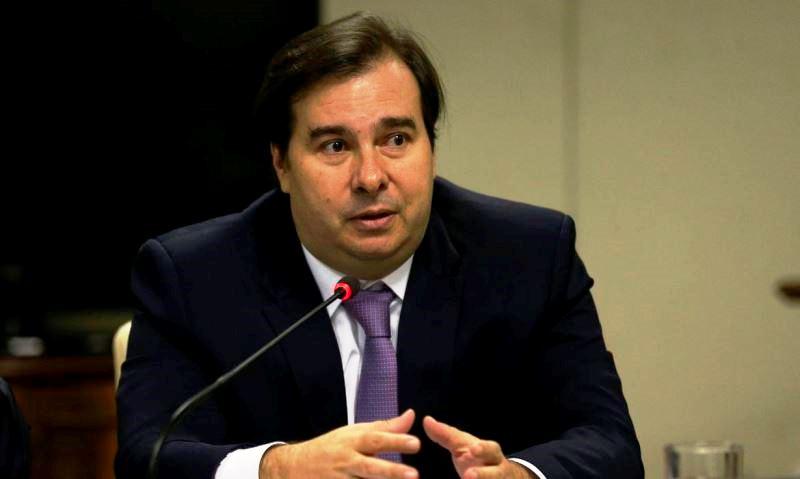 Rodrigo Maia defende importância de sindicatos