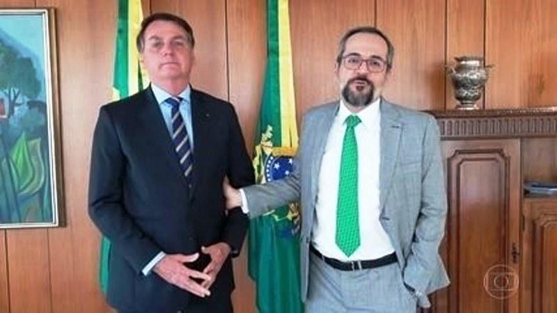 Professor e pastor Milton Ribeiro aceita convite de Bolsonaro e assume Ministério da Educação