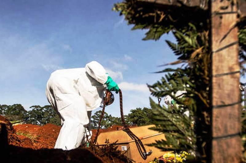 Brasil supera 70 mil mortes por covid-19 e tem 1,8 milhão de casos