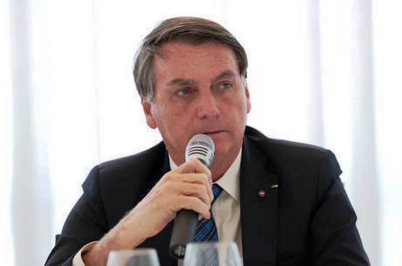 Bolsonaro pede a Angola proteção a religiosos e restituição de igrejas