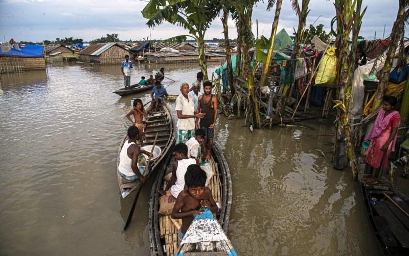 Inundações na Índia e Nepal deixam quase 4 milhões desabrigados