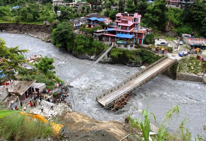 Inundações na Índia e Nepal deixam quase 4 milhões desabrigados