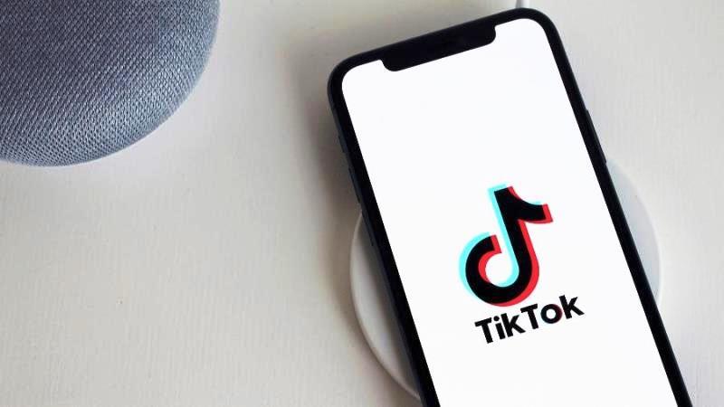 Egípcias são condenadas a dois anos de prisão por vídeos de dança no TikTok