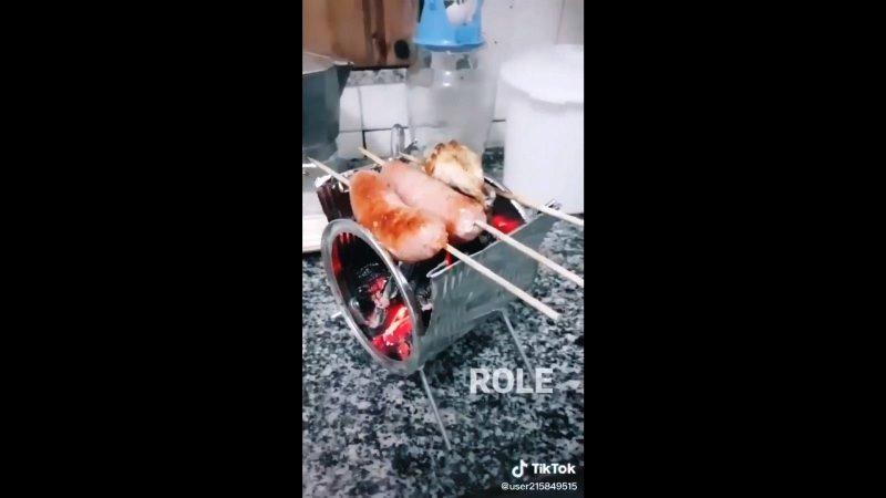 Churrasco na latinha? Vídeo de mini braseiro viraliza nas redes sociais