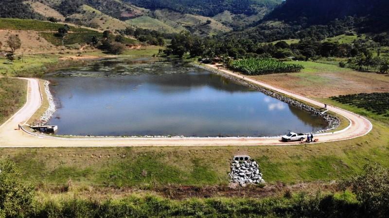 Casagrande anuncia obras e entrega barragens em Itarana e Itaguaçu