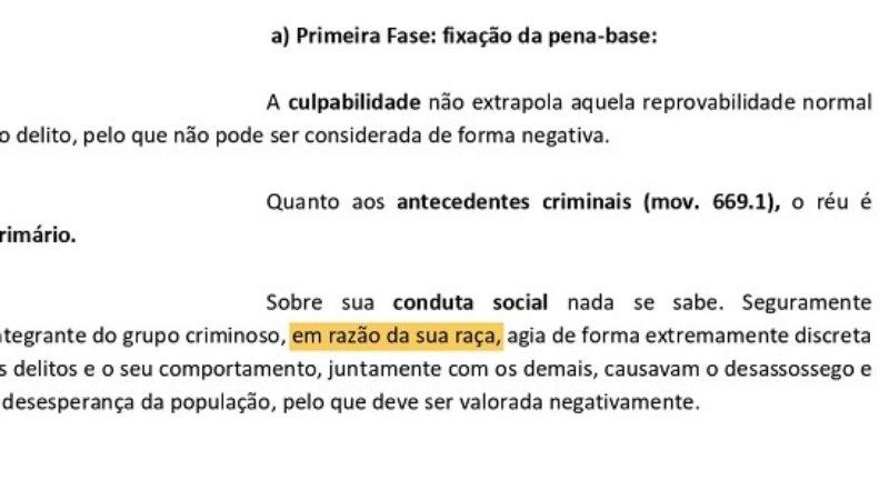 Juíza diz em sentença que réu negro é de grupo criminoso 