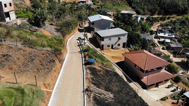 Casagrande entrega obras de calçamento rural em Marechal Floriano