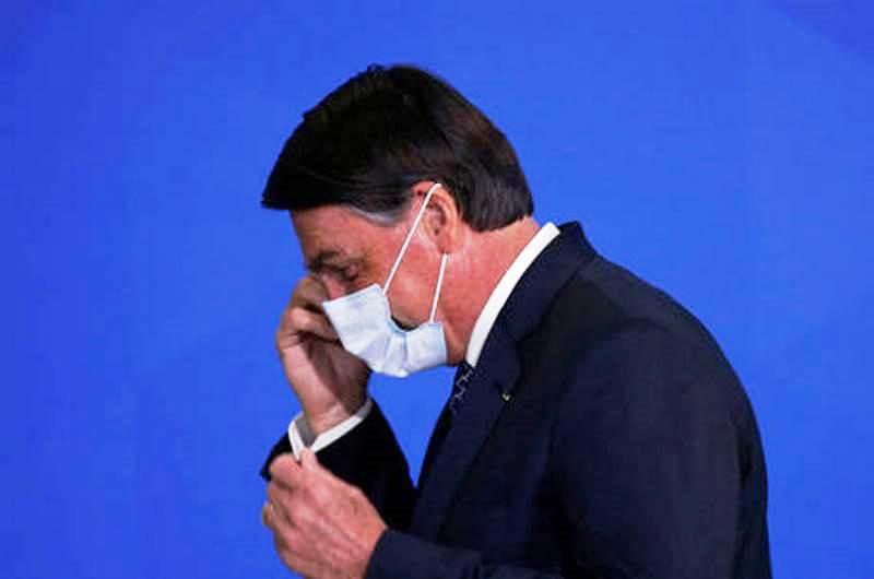 Bolsonaro sanciona lei de crédito a profissionais liberais na pandemia