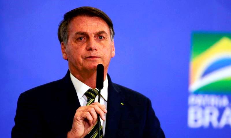 Bolsonaro reclama que menor não pode trabalhar, “mas pode cheirar crack”