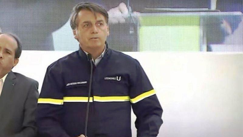 Bolsonaro deve confirmar R$ 300 em reunião nesta terça-feira (1º)