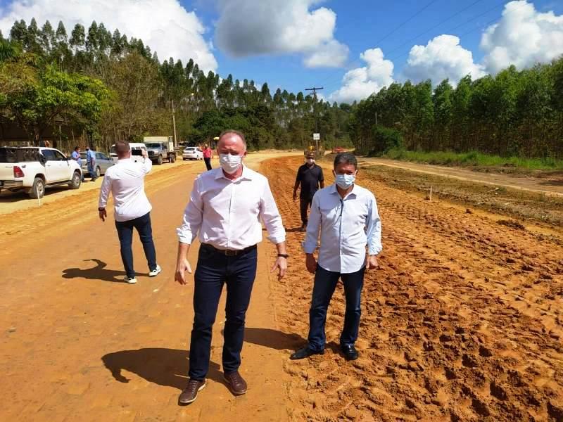 Governador visita obras rodoviárias em Conceição da Barra e São Mateus