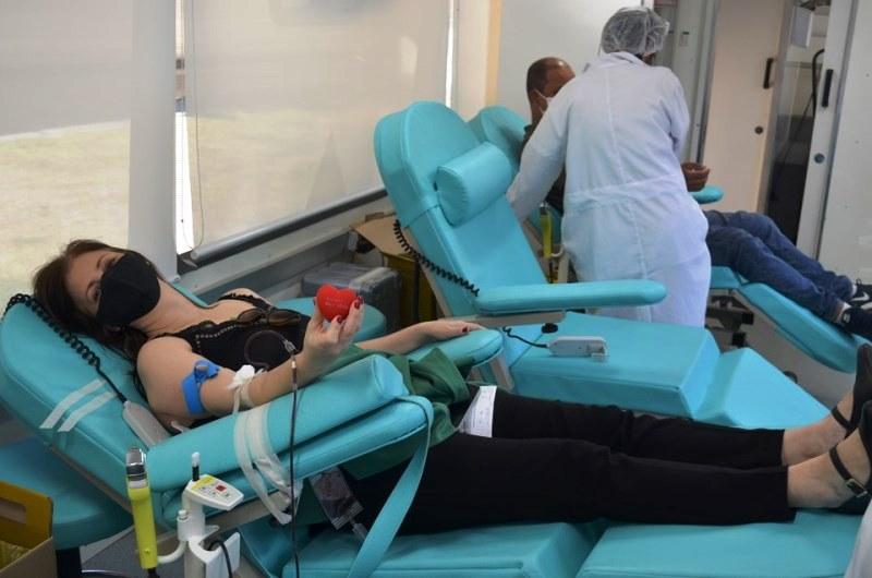 Detra/ES e Hemoes realizam ação para estimular doação de sangue