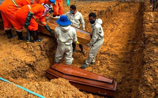 Brasil registra 141.741 mortes por Covid-19, diz boletim oficial