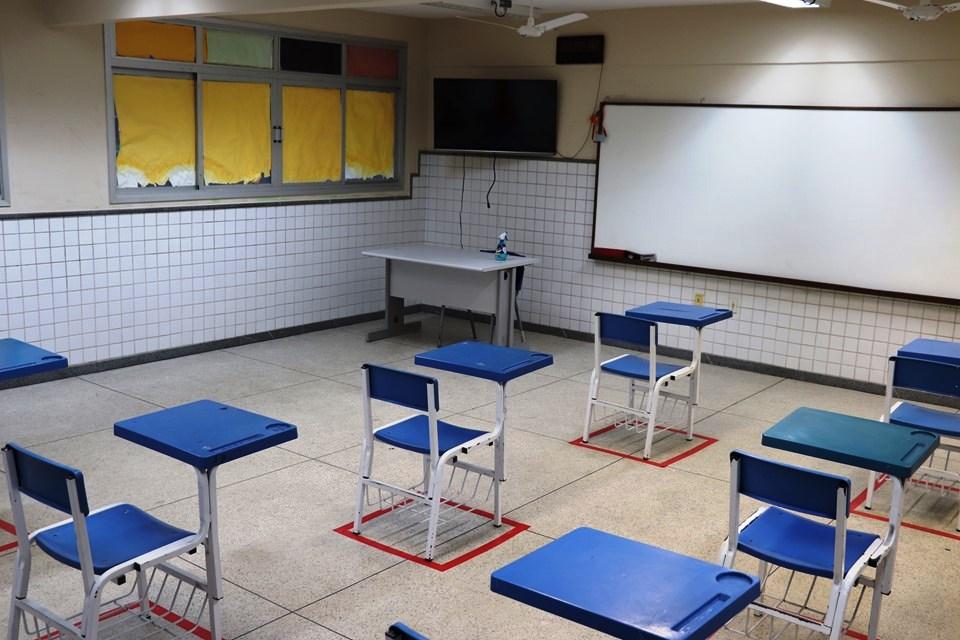 Aulas presenciais para o Ensino Médio da Rede Estadual retornam no próximo dia 13 de outubro