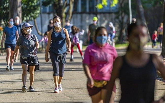 Brasil registra 367 mortes em 24h e número diminui pelo 4°dia seguido