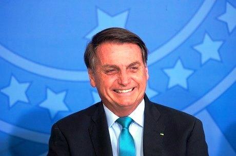 Bolsonaro deve sancionar com Maia e Alcolumbre mudanças na CNH