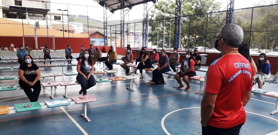 Escolas da Rede Estadual retornam atividades presenciais com acolhimento dos professores