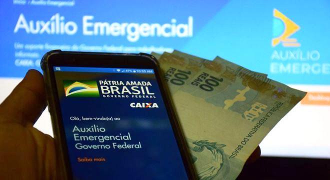 Mais 3,8 milhões recebem parcelas do auxílio emergencial nesta quarta-feira (7)