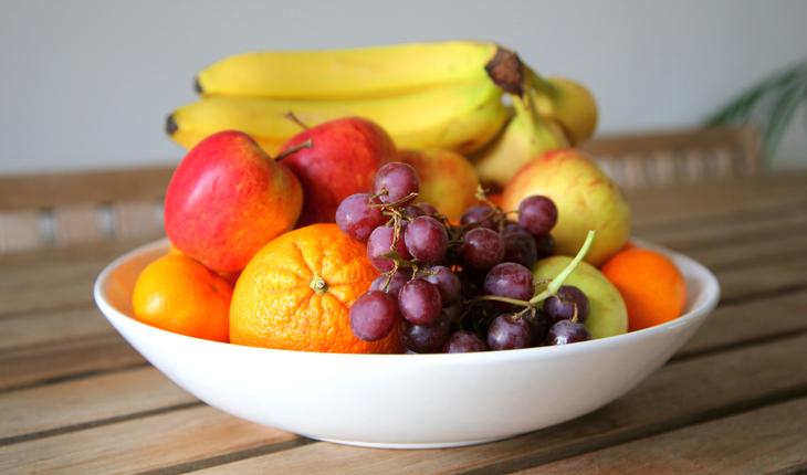 Saiba onde guardar suas frutas para que elas durem mais: Fruteira ou geladeira?