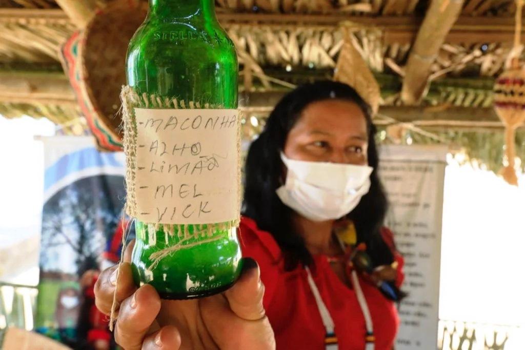 Indígenas usam remédio de jenipapo e maconha contra a Covid-19